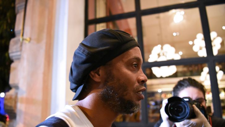 רונאלדיניו משתחרר מבית הכלא