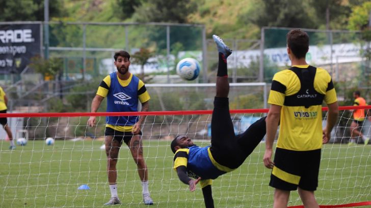 פרדי פלומיין, אלירן עטר