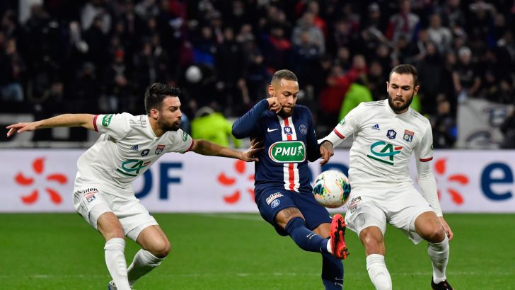 ניימאר נגד ליון