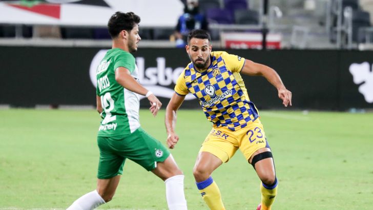 אייל גולסה, סאן מנחם