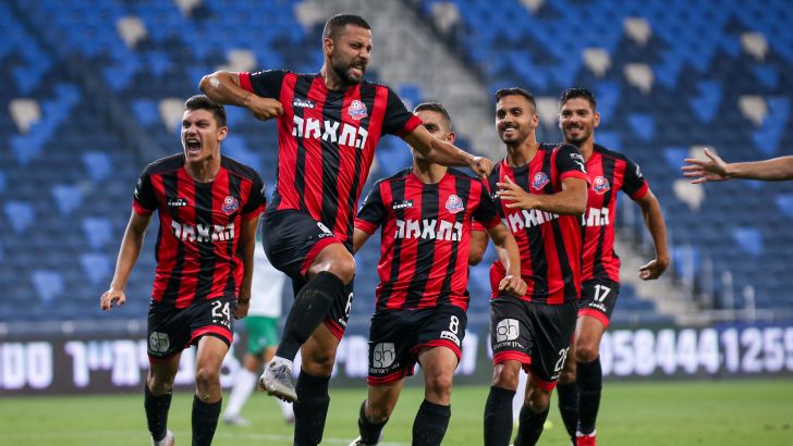 גל אראל חוגג