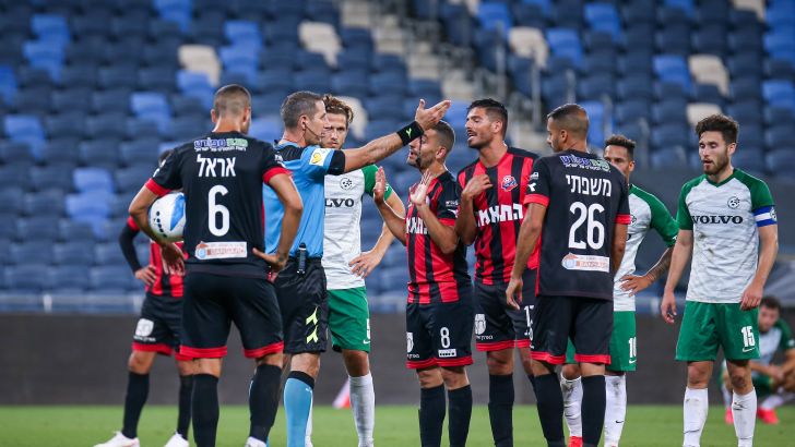 אופיר מזרחי ושחקני הפועל חיפה