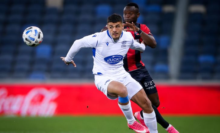 ינון אליהו, וויליאם אגאדה