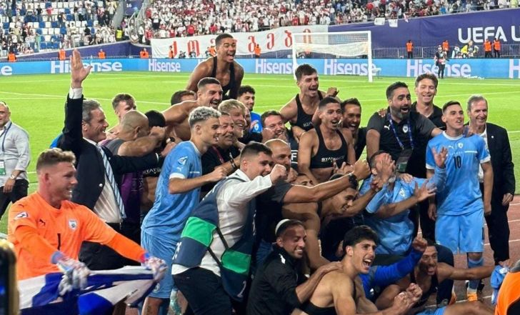 הנבחרת הצעירה של ישראל חוגגת עלייה לחצי גמר היורו