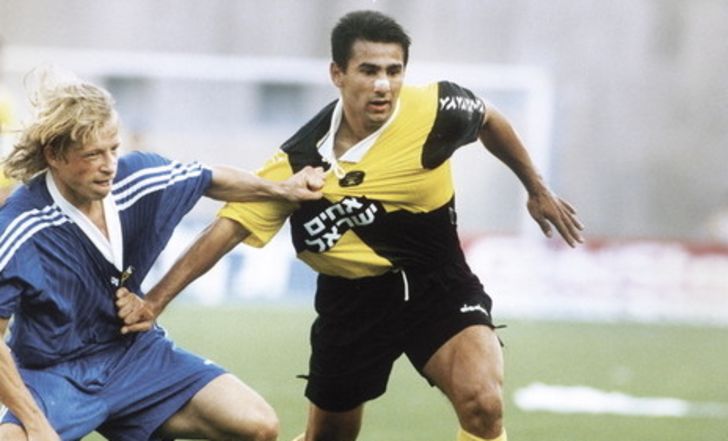 אישטוון פישונט במדי בית"ר