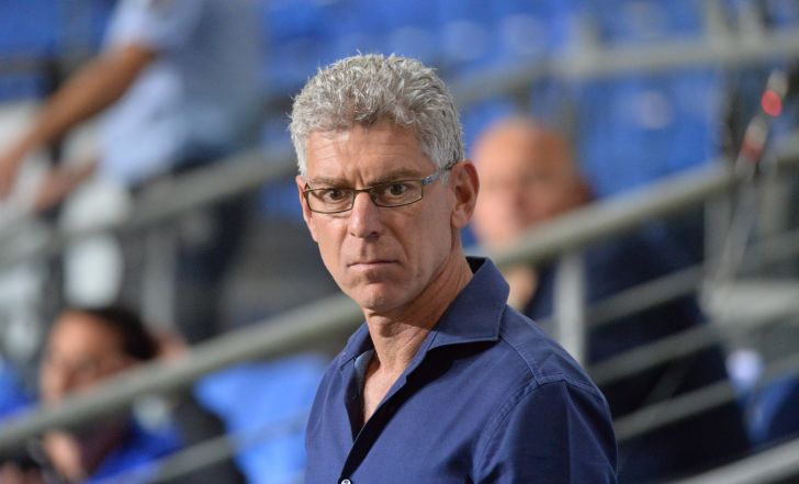 מיץ' גולדהאר