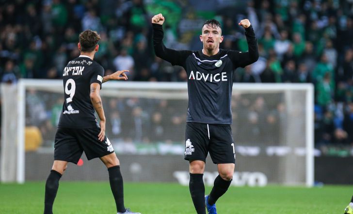 אביב סולומון חוגג