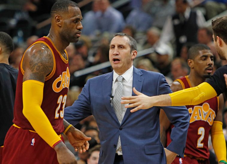 בלאט עם לברון. עניינים בלתי פתורים (gettyimages) בלאט עם לברון. עניינים בלתי פתורים (gettyimages)