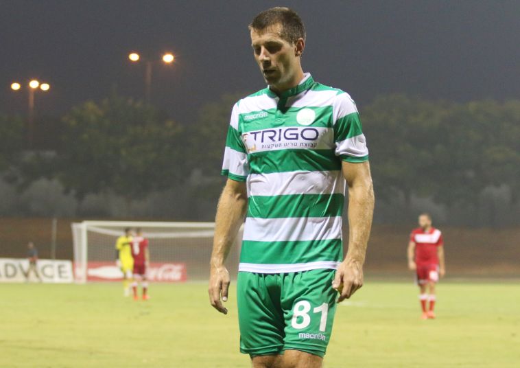 דושאן מאטוביץ'. הוא והילדים יודעים עברית. צילום: עדי אבישי דושאן מאטוביץ'. הוא והילדים יודעים עברית. צילום: עדי אבישי