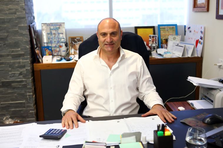 שינו זוארץ. יושב ראש ההתאחדות הבא? (אודי ציטיאט) שינו זוארץ. יושב ראש ההתאחדות הבא? (אודי ציטיאט)