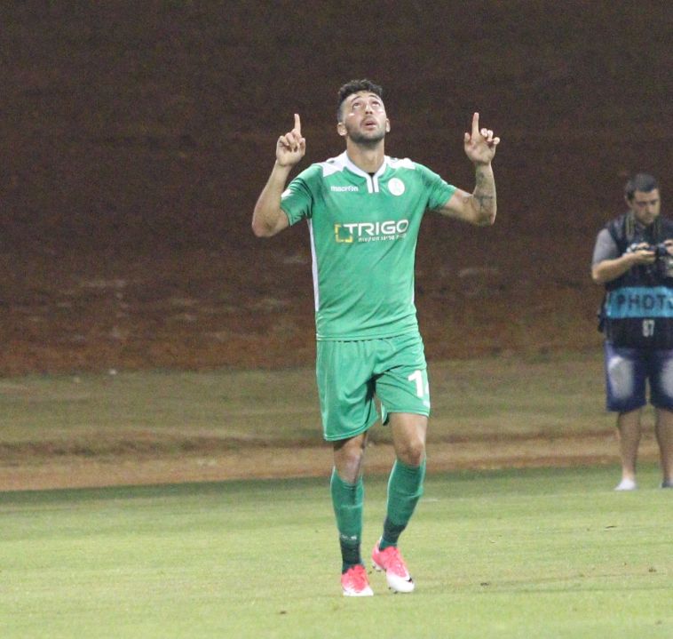 אלי אלבז. מתאים לכל הגדולות. צילום: עדי אבישי אלי אלבז. מתאים לכל הגדולות. צילום: עדי אבישי