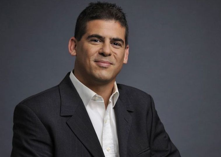 ניקולס לב. תומך בעמדתה של אופ