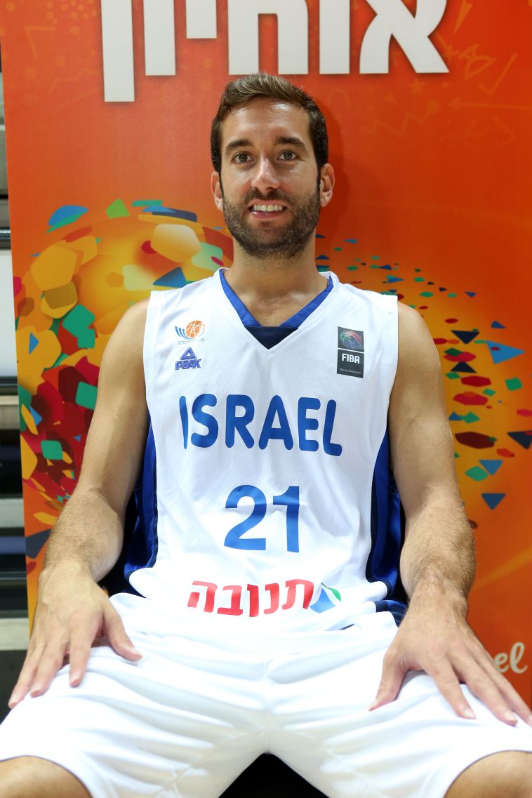 יוגב אוחיון ביום הפתוח שקיימה הנבחרת יוגב אוחיון ביום הפתוח שקיימה הנבחרת