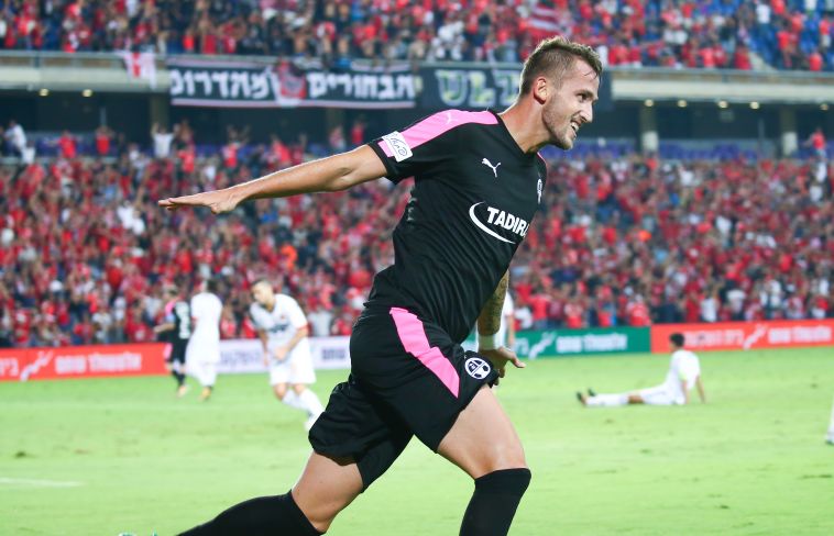 תומאש פקהארט (דני מרון) תומאש פקהארט (דני מרון)