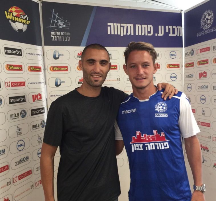 בריק במדים החדשים בריק במדים החדשים