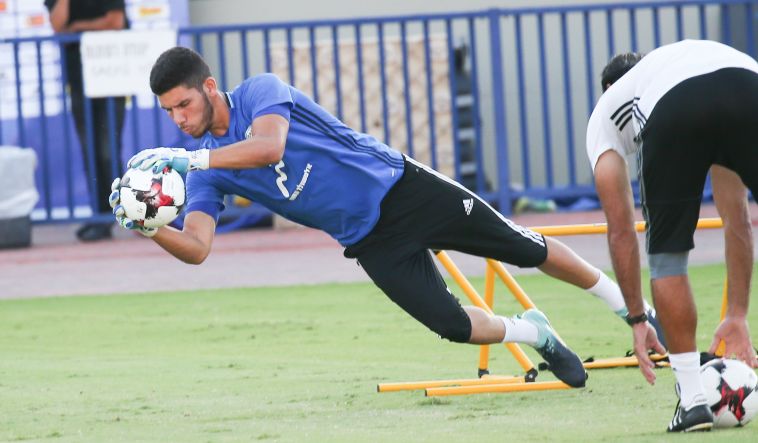 גלזר. "אשחק איפה שיצטרכו אותי" (דני מרון)