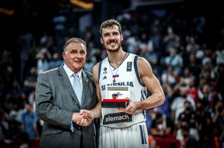 גוראן דראגיץ' זוכה לתואר MVP (פיב"א)