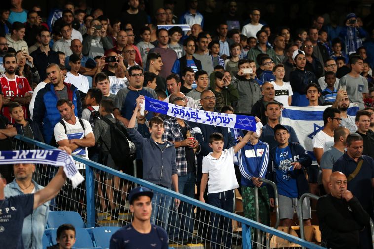 אוהדי נבחרת ישראל. ידרימו לטרנר (אודי ציטיאט) אוהדי נבחרת ישראל. ידרימו לטרנר (אודי ציטיאט)