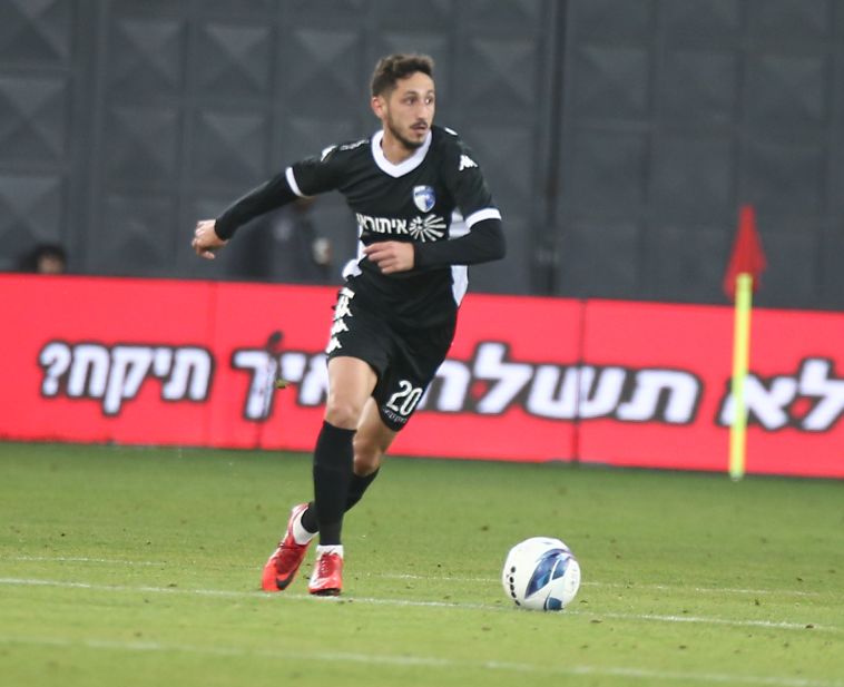 יחזקאל. ספג ביקורות (דני מרון)