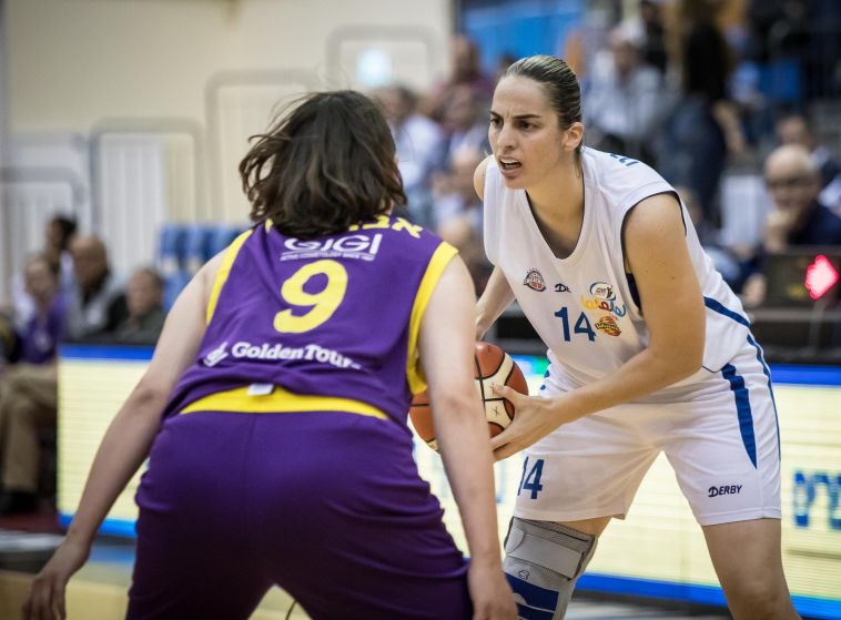 קרני סואץ במשחקה האחרון בקריירה (איגוד הכדורסל)