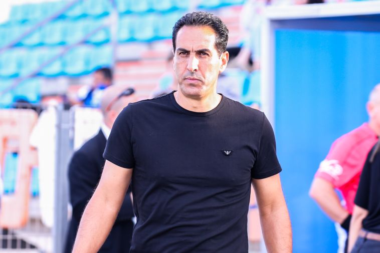 טוויזר. "בכדורגל הכל יכול לקרות" (מאור אלקלסי)* טוויזר. "בכדורגל הכל יכול לקרות" (מאור אלקלסי)*