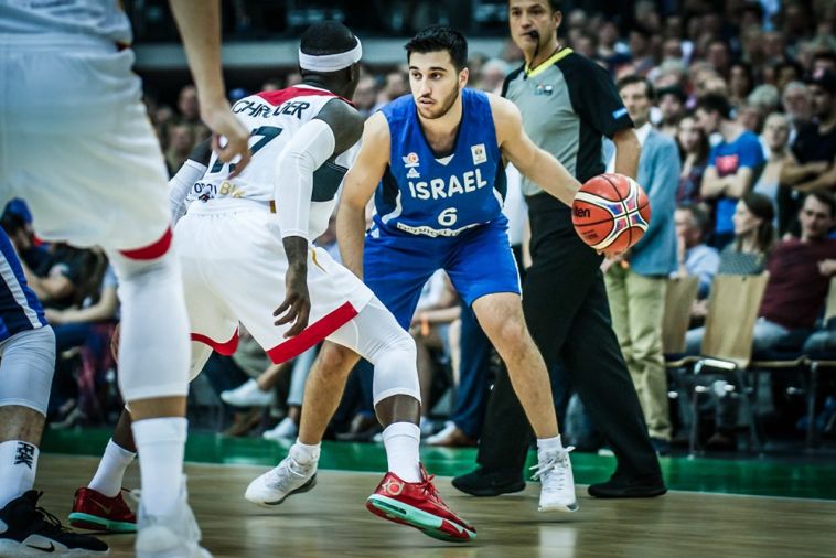 תמיר בלאט. מחצית ראשונה אדירה (FIBA) תמיר בלאט. מחצית ראשונה אדירה (FIBA)
