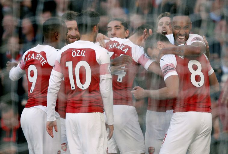 שחקני ארסנל חוגגים. בעונה שעברה לא ניצחו כל כך הרבה (AFP)