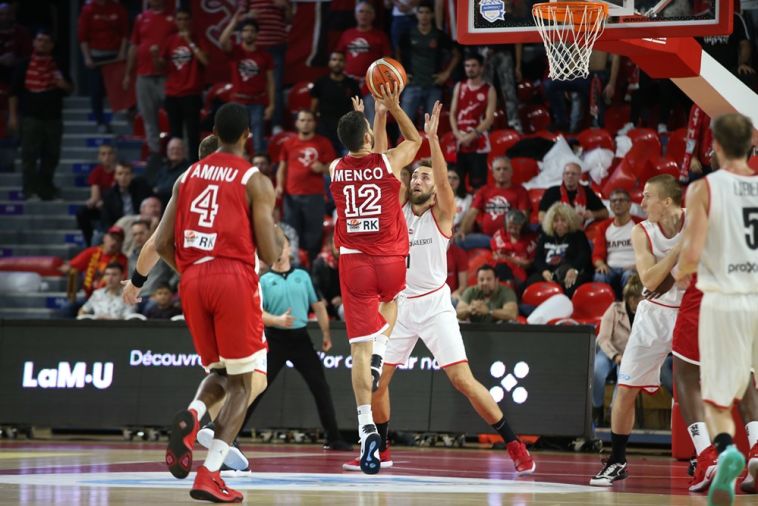 רפי מנקו. משחק הגנה טוב שלו לא עזר (FIBA) רפי מנקו. משחק הגנה טוב שלו לא עזר (FIBA)