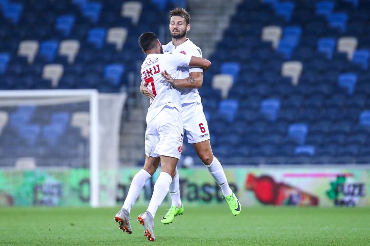 עאבד חוגג עם גוטליב. שער יפהפה (מאור אלקסלסי9