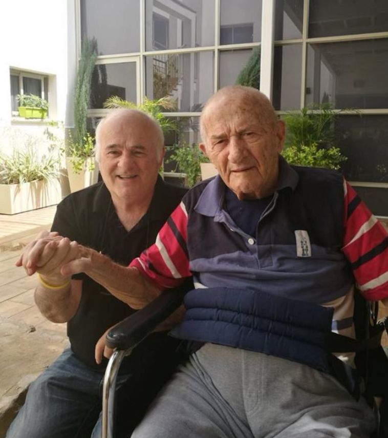 שייע גלזר ואשר גולדברג. "יש היום עוד צנטרפור כמוני?" שייע גלזר ואשר גולדברג. "יש היום עוד צנטרפור כמוני?"