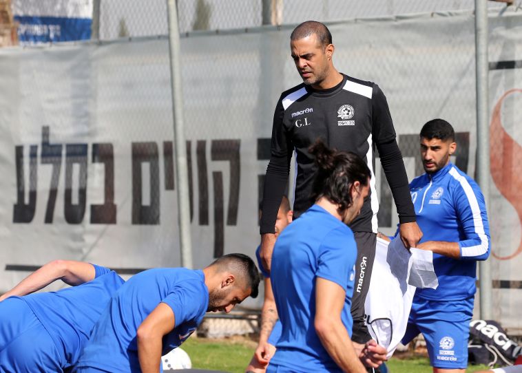 לוזון באימון. 