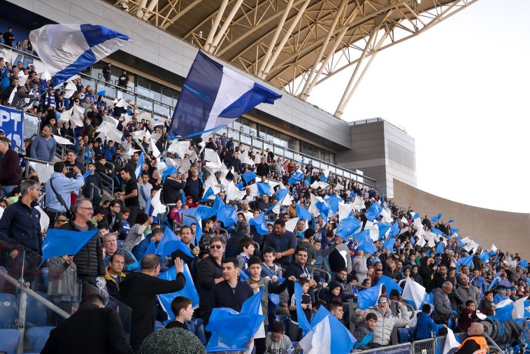 אוהדי מכבי פתח תקווה. לוזון הביא תחושת התחדשות (אריאל שלום)