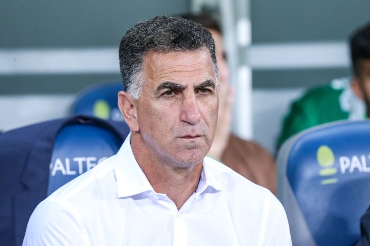 בלבול. "בשתי המטרות אנחנו עומדים כרגע" (מאור אלקסלסי) בלבול. "בשתי המטרות אנחנו עומדים כרגע" (מאור אלקסלסי)