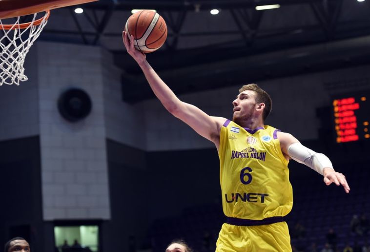 עשוי להישאר בחולון. טי ג'יי קליין (FIBA)