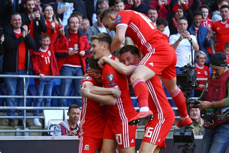 דניאל ג'יימס חוגג. שער בכורה בנבחרת הבוגרת (Gettyimages)