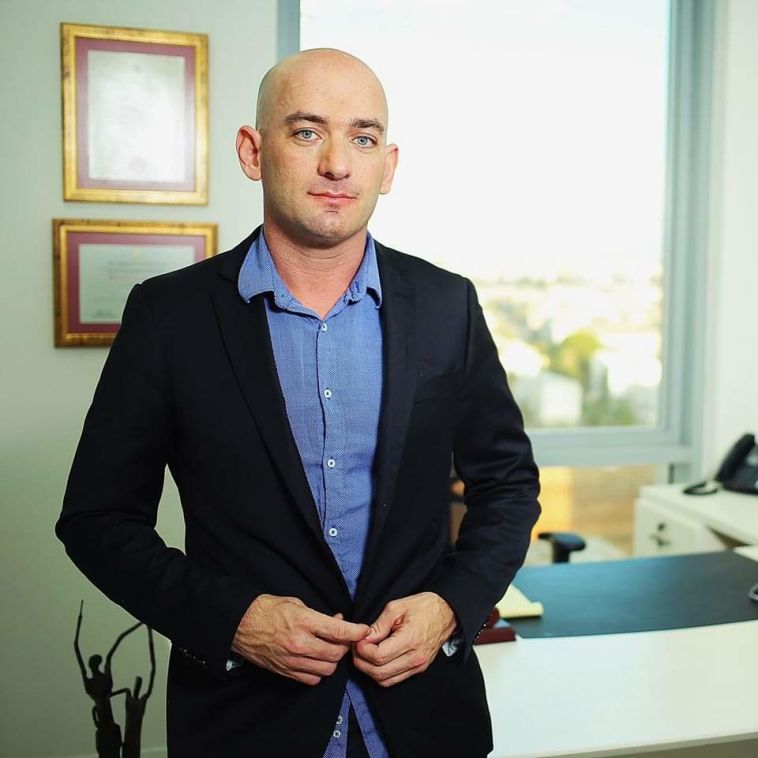 עורך דין זיו סימון, נציגו של אמיר כבירי