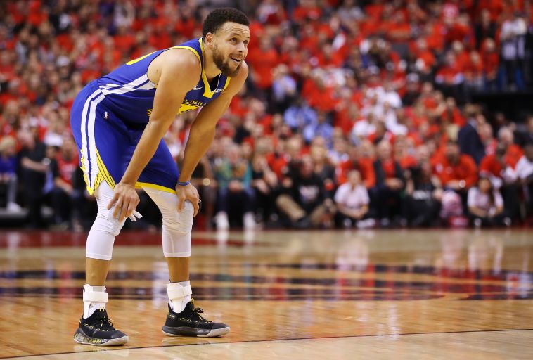 סטף קרי. יצליח לסחוב את הווריירס? (Gregory Shamus/Getty Images)