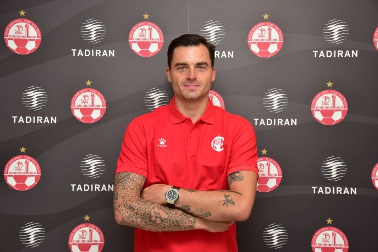 שטקוס חותם בבאר שבע. 