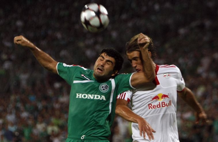 ההעפלה האחרונה של מכבי חיפה לליגת האלופות. דבאלישווילי נגד רד בול זלצבורג (MENAHEM KAHANA/AFP/Getty Images)