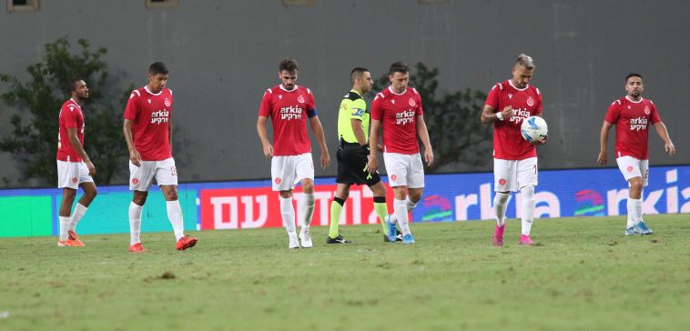 שחקני הפועל תל אביב. "לא אזרוק שלושים ארבעים מיליון ש"ח סתם" (עדי אבישי) שחקני הפועל תל אביב. "לא אזרוק שלושים ארבעים מיליון ש"ח סתם" (עדי אבישי)