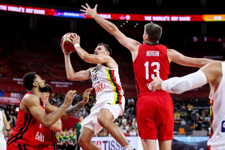 ניצחון שני לנבחרת ליטא בטורניר. (Zhizhao Wu/Getty Images) ניצחון שני לנבחרת ליטא בטורניר. (Zhizhao Wu/Getty Images)