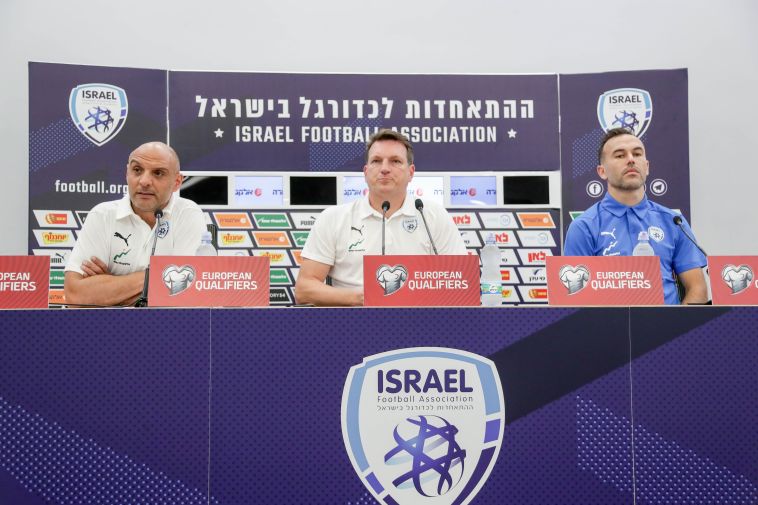 ברזל לצד הרצוג ונאתכו. "החשש הוא שיהיה קשה להחזיר את המשחקים הבאים לישראל" (דני מרון) ברזל לצד הרצוג ונאתכו. "החשש הוא שיהיה קשה להחזיר את המשחקים הבאים לישראל" (דני מרון)