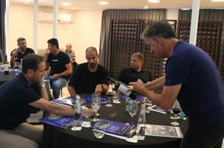 רוטנשטיינר עם רוני לוי, גל אלברמן ואלישע לוי(ההתאחדות לכדורגל) רוטנשטיינר עם רוני לוי, גל אלברמן ואלישע לוי(ההתאחדות לכדורגל)