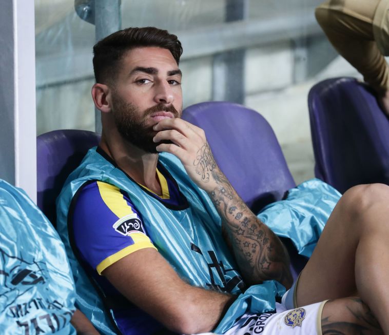 מתוסכל ממעמדו. אלירן עטר (דני מרון)