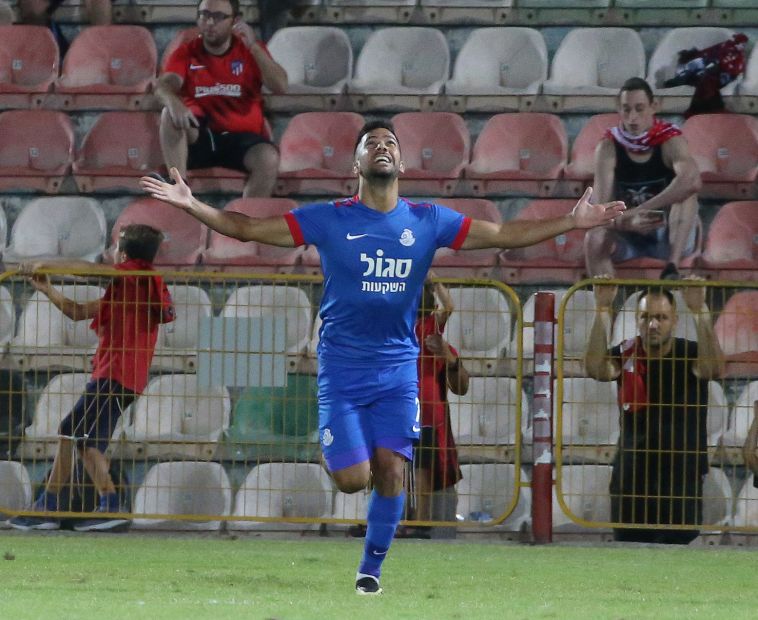 שובל גוזלן. חגג שער בכורה בליגה (אודי ציטיאט) שובל גוזלן. חגג שער בכורה בליגה (אודי ציטיאט)