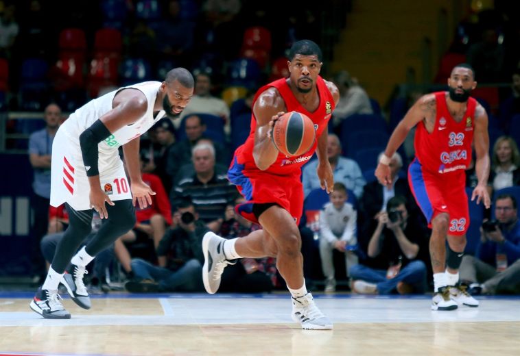 קייל היינס. ניצחון קל לצסק