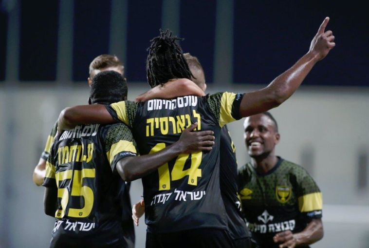 ליוואי גרסיה. "הוא בחור צעיר במדינה זרה, צריך לעבור תהליכים" (דני מרון) ליוואי גרסיה. "הוא בחור צעיר במדינה זרה, צריך לעבור תהליכים" (דני מרון)