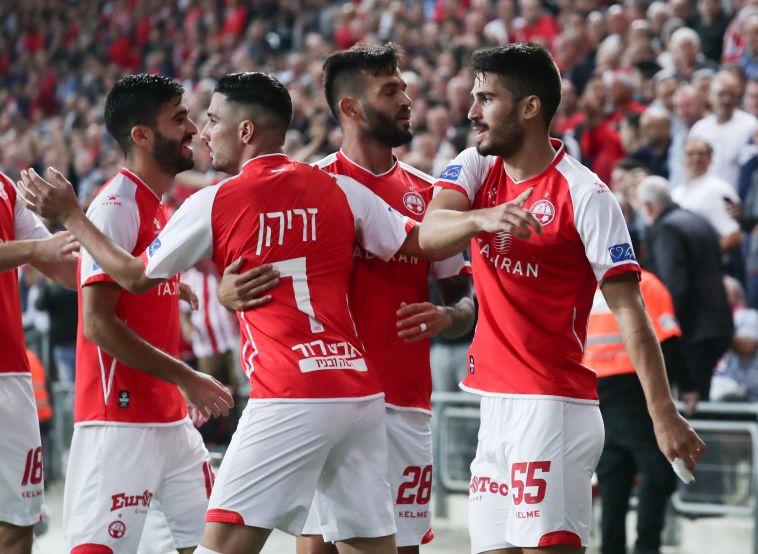 שחקני הפועל באר שבע חוגגים. שער מוקדם זה מה שהם היו צריכים (דני מרון) שחקני הפועל באר שבע חוגגים. שער מוקדם זה מה שהם היו צריכים (דני מרון)