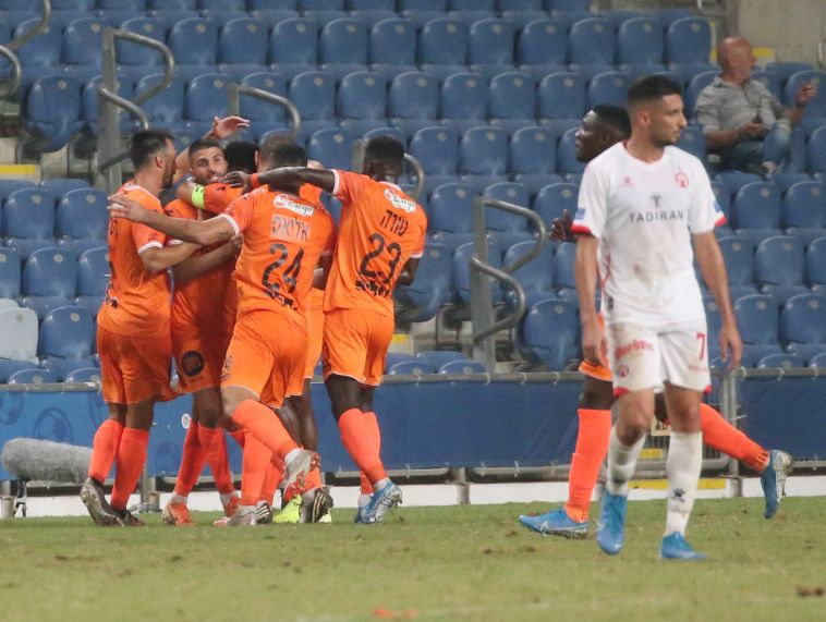 הלם במושבה. נס ציונה ביתרון מפתיע (אודי ציטיאט)