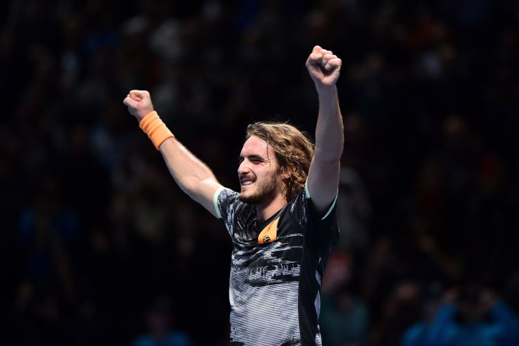 דרמה ענקית וניצחון גדול. ציציפאס בסיום (GLYN KIRK/AFP via Getty Images) דרמה ענקית וניצחון גדול. ציציפאס בסיום (GLYN KIRK/AFP via Getty Images)